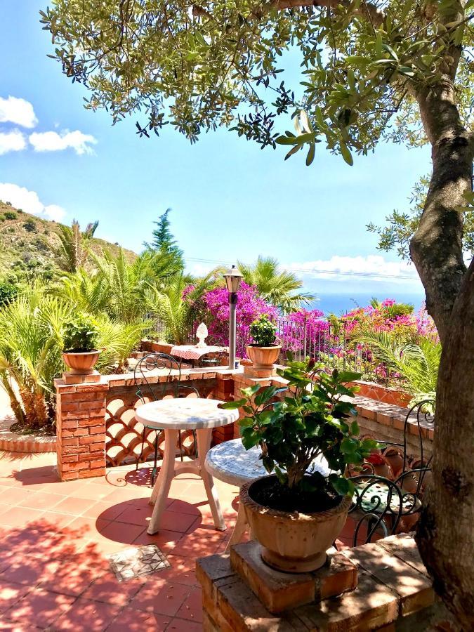 Villa Zen Taormina Luaran gambar